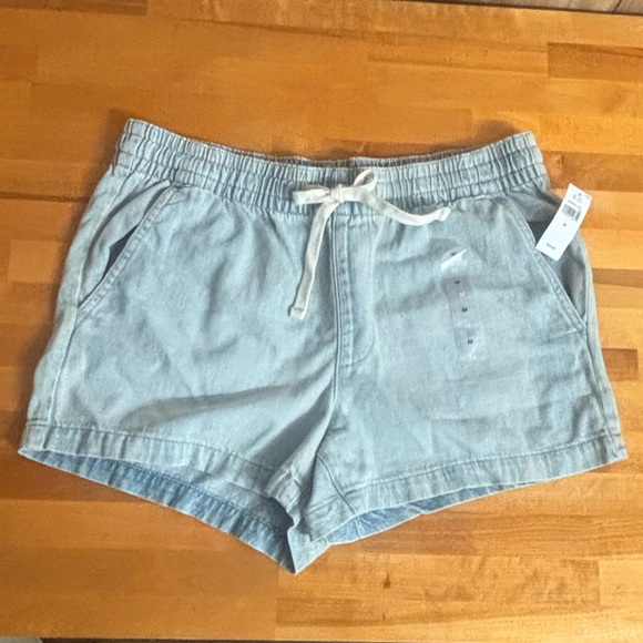 GAP Pants - GAP Women’s Light Blue Jean Shorts NWT